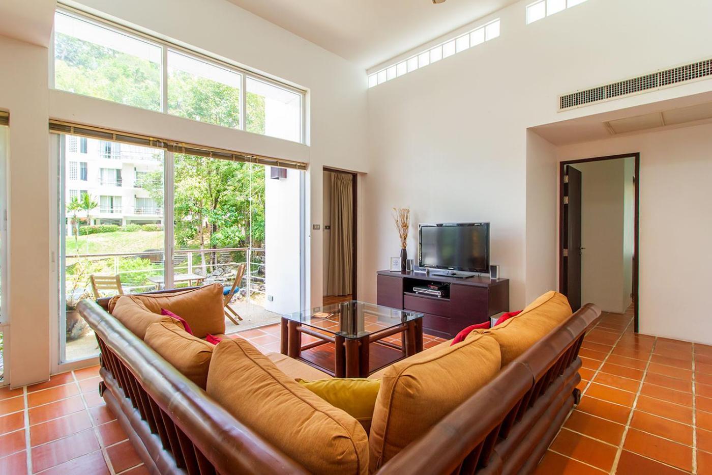 Kamala Hills Serviced Apartments Praia de Kamala Quarto foto