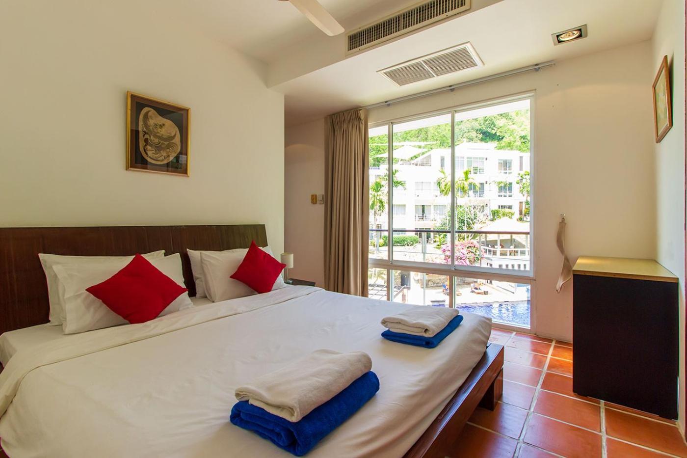 Kamala Hills Serviced Apartments Praia de Kamala Quarto foto